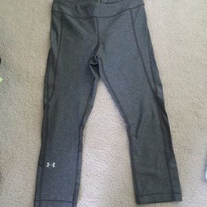 Heather gray crop leggings